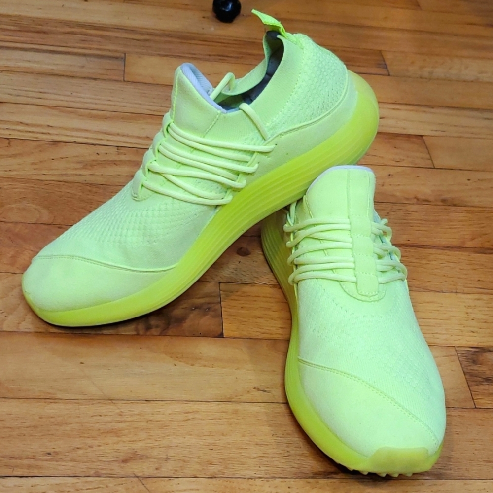 Lane-Eight Men's TrainerAD-1